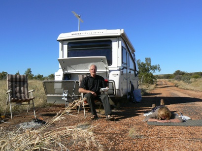 Breakfast and exercises on the old Stuart Highway